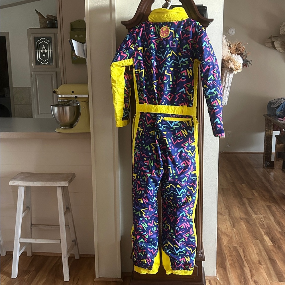 Tipsy elves snowsuit ski snowboard 80s pattern purple yellow - Picture 8 of 8